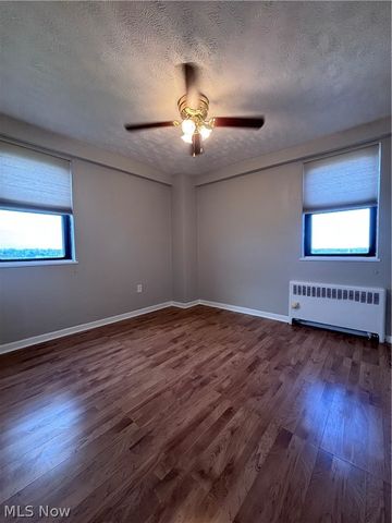 11720 Edgewater Drive 1007, Lakewood, OH 44107