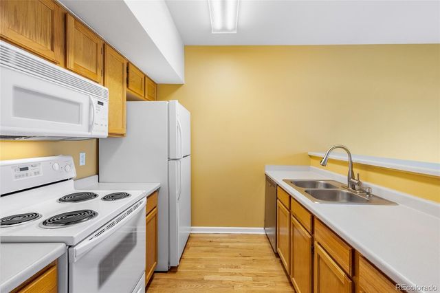 1330 S Monaco Parkway 14, Denver, CO 80224