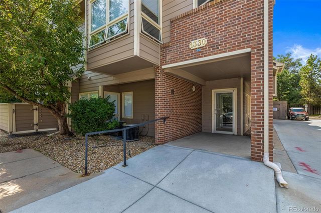 1330 S Monaco Parkway 14, Denver, CO 80224