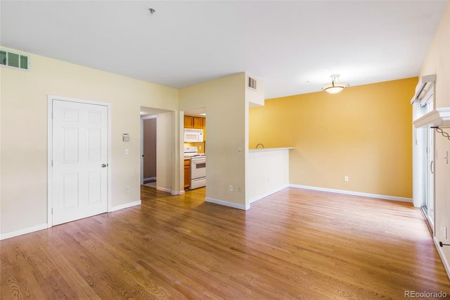 1330 S Monaco Parkway 14, Denver, CO 80224