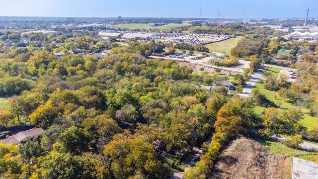 1600 Seale Street, Dallas, TX 75208