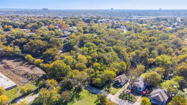 1600 Seale Street, Dallas, TX 75208
