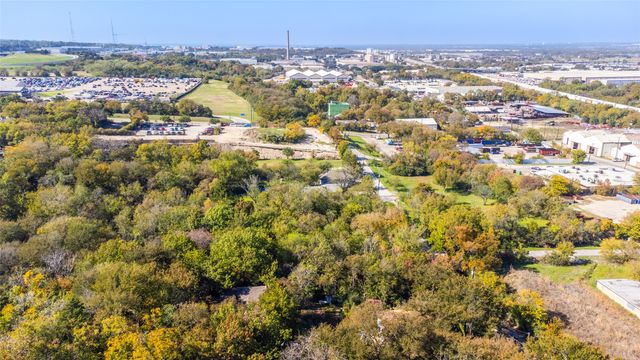 1600 Seale Street, Dallas, TX 75208