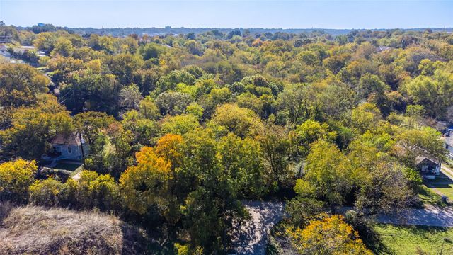 1600 Seale Street, Dallas, TX 75208