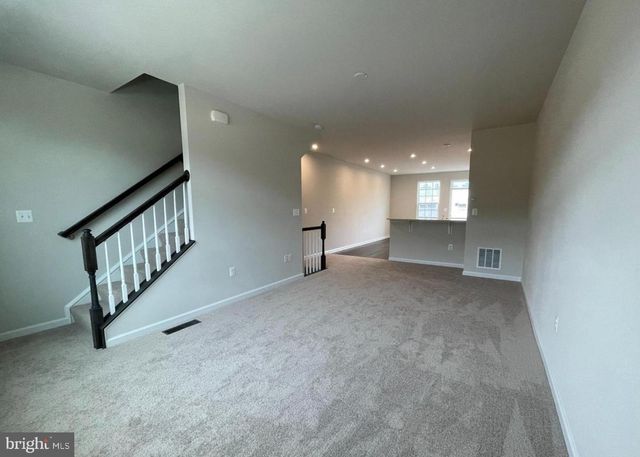 1113 RAMPART DR, Fredericksburg, VA 22401