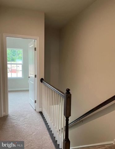 1113 RAMPART DR, Fredericksburg, VA 22401