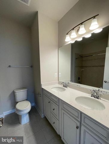 1113 RAMPART DR, Fredericksburg, VA 22401