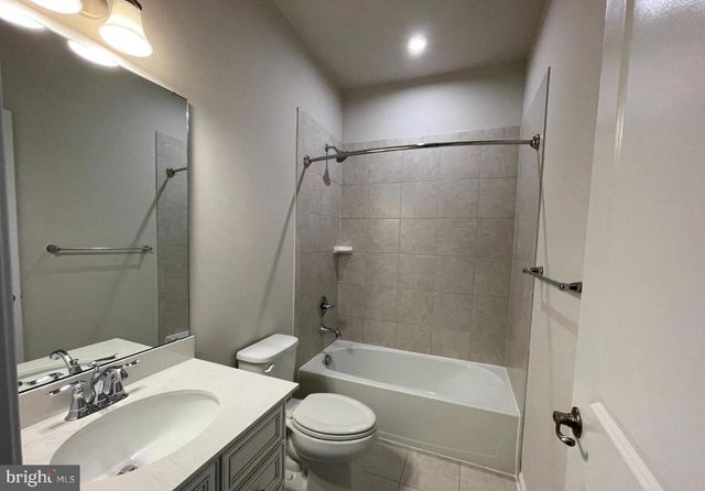 1113 RAMPART DR, Fredericksburg, VA 22401