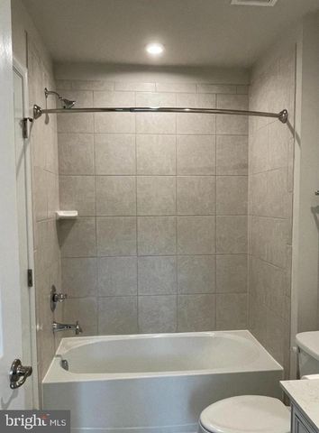 1113 RAMPART DR, Fredericksburg, VA 22401