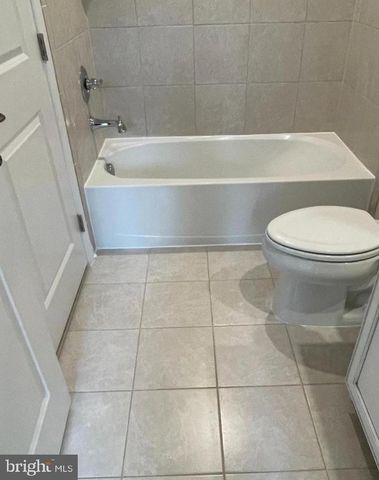 1113 RAMPART DR, Fredericksburg, VA 22401
