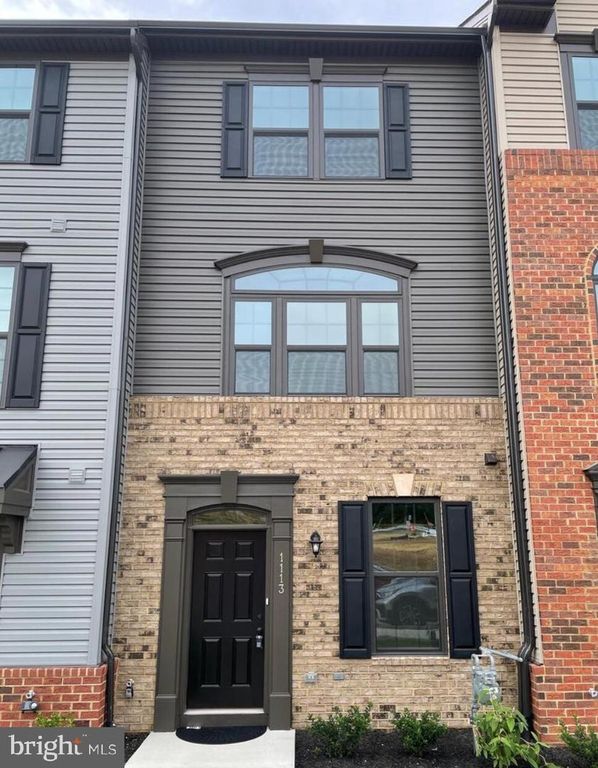 1113 RAMPART DR, Fredericksburg, VA 22401