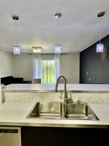 22605 SW 66th Avenue 310, Boca Raton, FL 33428