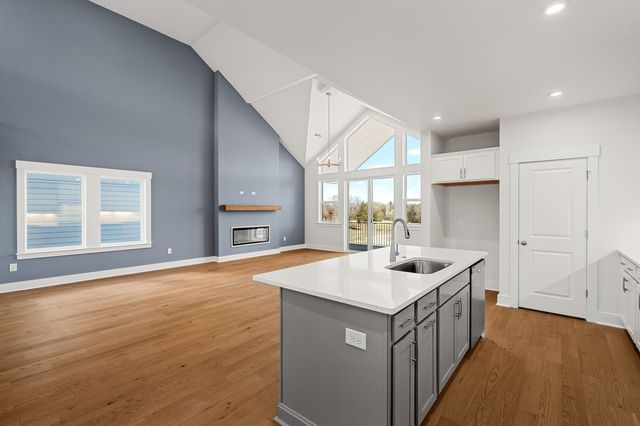 7672 Hatcher Heights Dr, Fairview, TN 37062