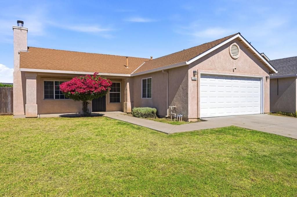 Image 1 of property listing at 1934 Mcgee Avenue, Dos Palos, CA 93620