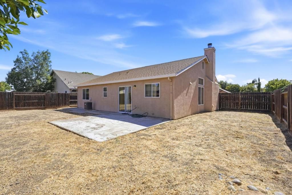 Image 21 of property listing at 1934 Mcgee Avenue, Dos Palos, CA 93620