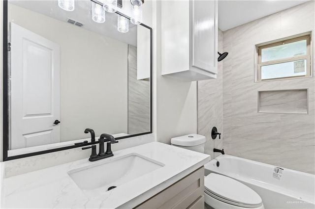 3016 Quince Avenue, Mcallen, TX 78501