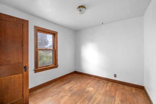 2512 Travis STREET, La Crosse, WI 54601