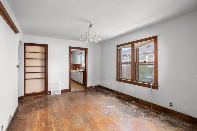 2512 Travis STREET, La Crosse, WI 54601