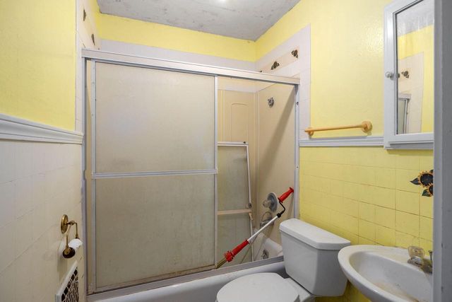 2512 Travis STREET, La Crosse, WI 54601