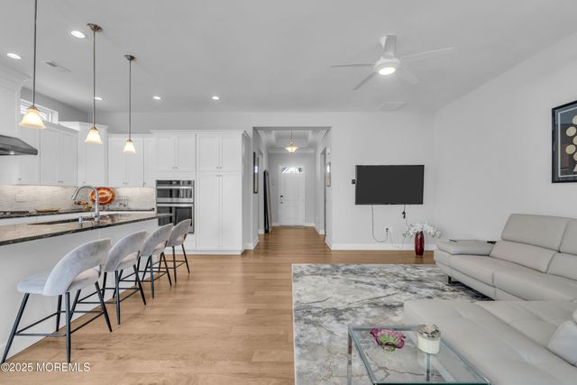 65 Ambermist Way, Forked River, NJ 08731