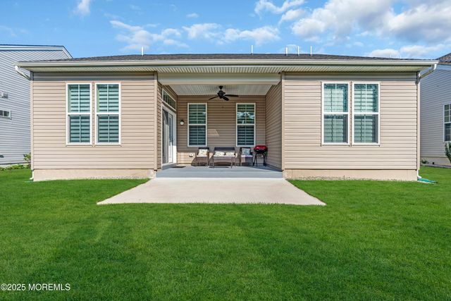 65 Ambermist Way, Forked River, NJ 08731