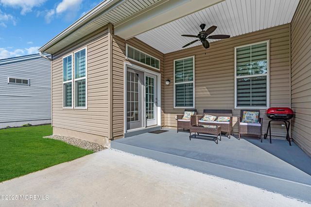 65 Ambermist Way, Forked River, NJ 08731