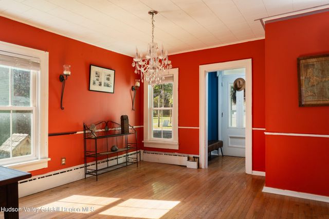 850 County Road 25, Stuyvesant, NY 12173