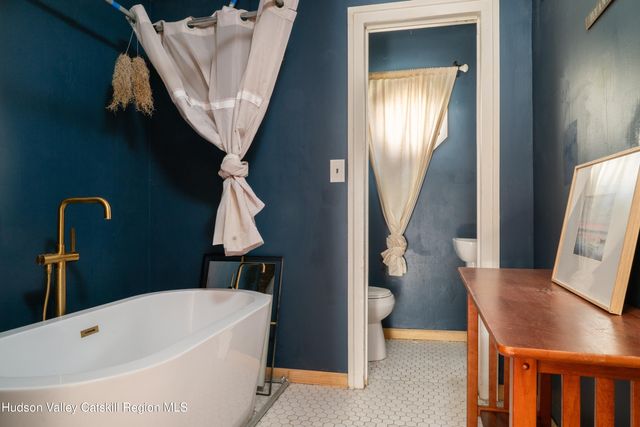 850 County Road 25, Stuyvesant, NY 12173