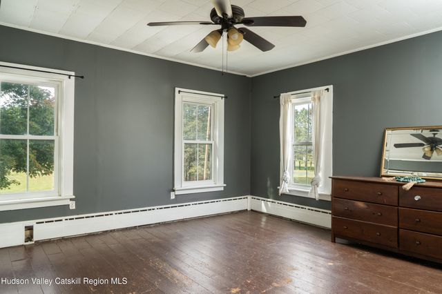 850 County Road 25, Stuyvesant, NY 12173