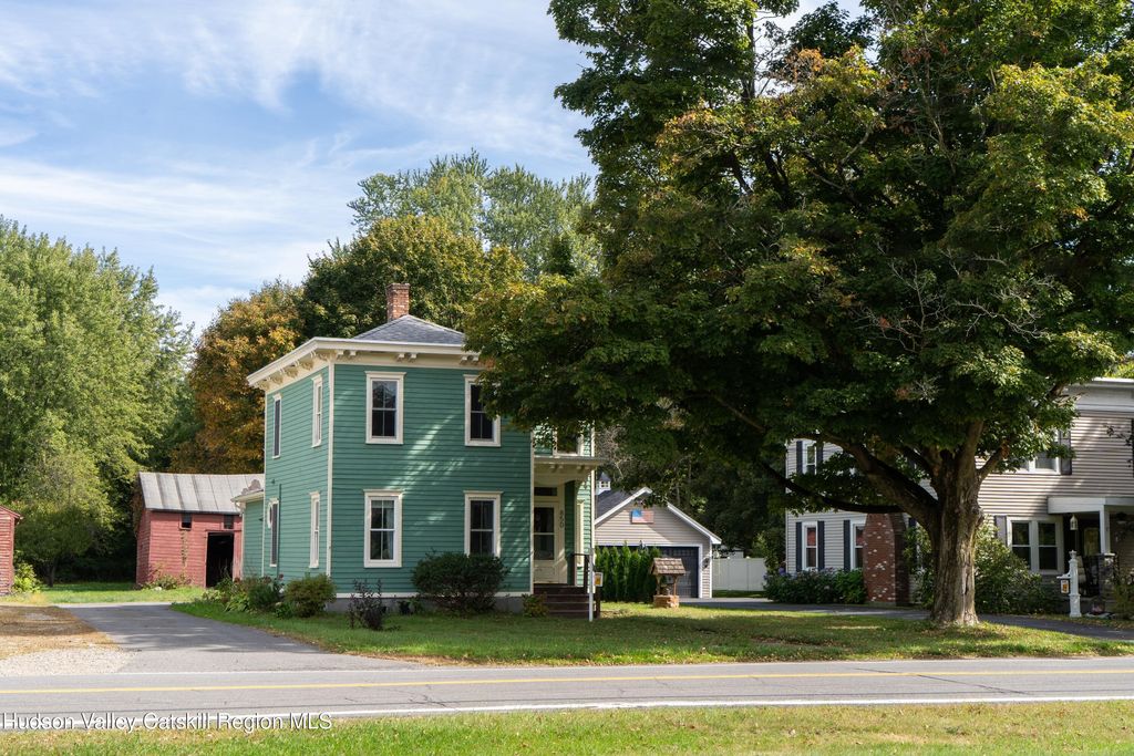 850 County Road 25, Stuyvesant, NY 12173