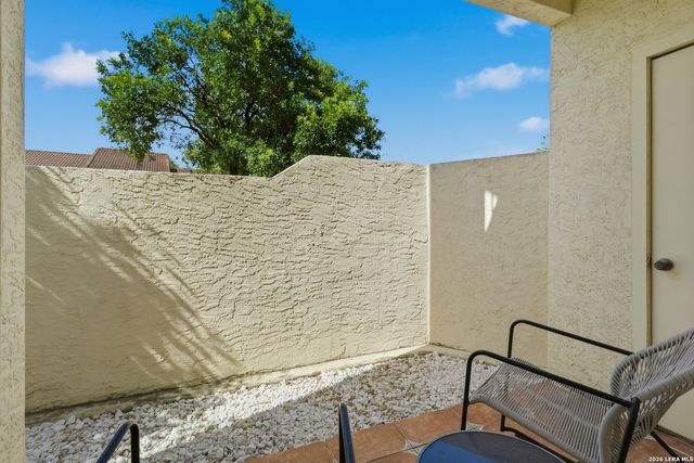 2255 Thousand Oaks Dr Apt 103, San Antonio, TX 78232