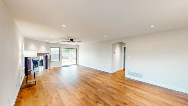 13017 Fencerow Road, Fort Worth, TX 76244