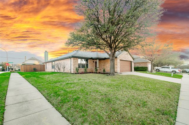 13017 Fencerow Road, Fort Worth, TX 76244