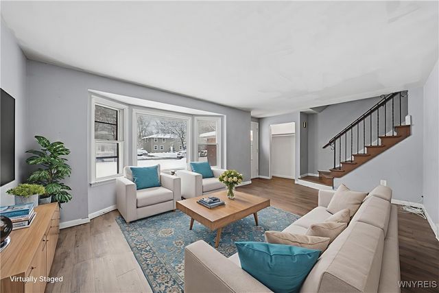 125 East Summerset Lane, Amherst, NY 14228