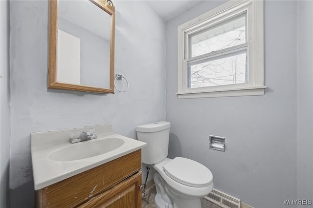 125 East Summerset Lane, Amherst, NY 14228