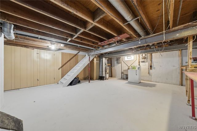 125 East Summerset Lane, Amherst, NY 14228