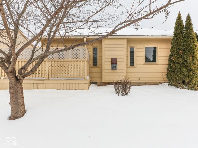 1045 Peppermill Run, Greenwood, IN 46143