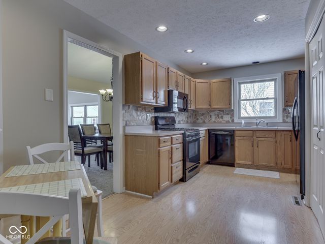 1045 Peppermill Run, Greenwood, IN 46143