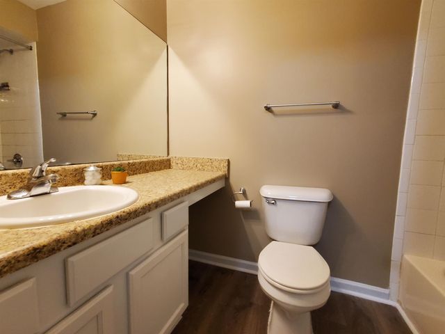 6767 Meadow Oak Pl Apt 3, Memphis, TN 38120