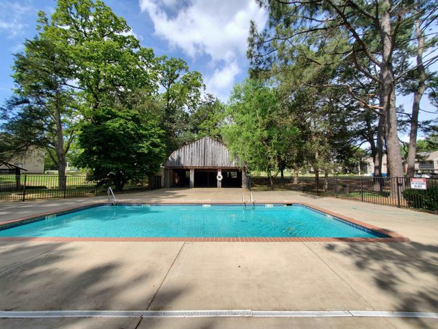 6767 Meadow Oak Pl Apt 3, Memphis, TN 38120