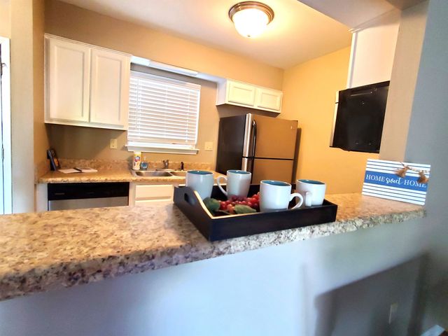 6767 Meadow Oak Pl Apt 3, Memphis, TN 38120