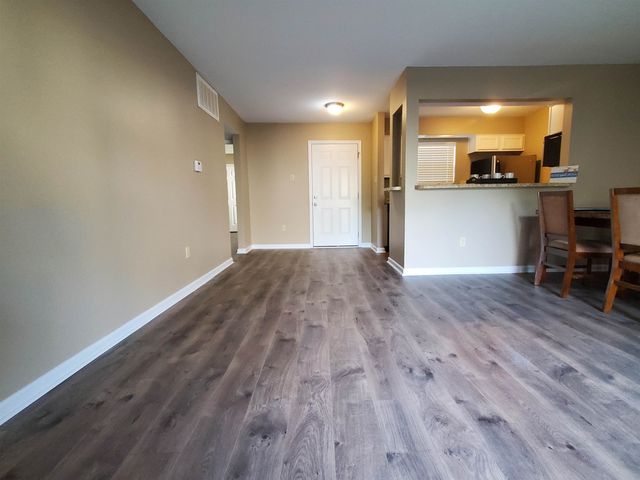 6767 Meadow Oak Pl Apt 3, Memphis, TN 38120