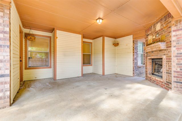 1204 Eagle Lake Drive, Azle, TX 76020