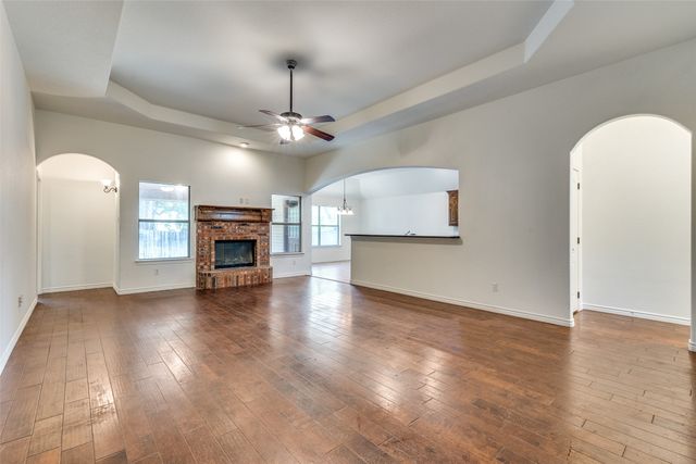 1204 Eagle Lake Drive, Azle, TX 76020