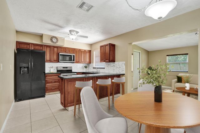500 SE 4TH Court, Pompano Beach, FL 33060