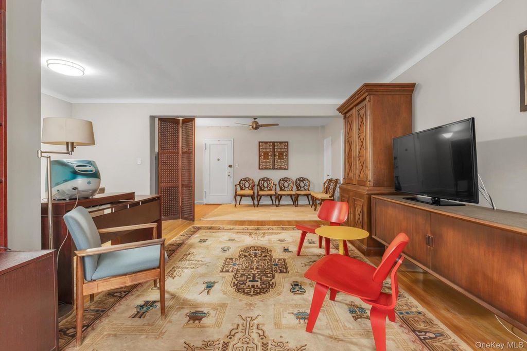 83-33 Austin Street 6G, Kew Gardens, NY 11415 — photo 3