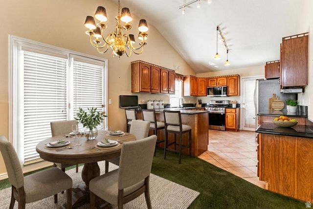 246 E COTTAGE WOOD LN, Murray, UT 84107