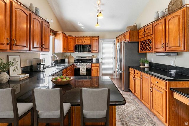 246 E COTTAGE WOOD LN, Murray, UT 84107