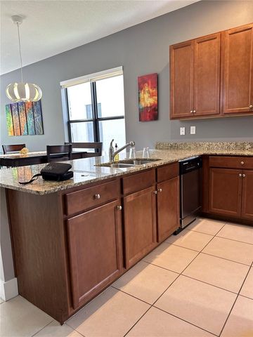 3278 W 97th Ter, Hialeah, FL 33018