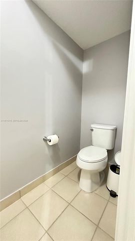 3278 W 97th Ter, Hialeah, FL 33018